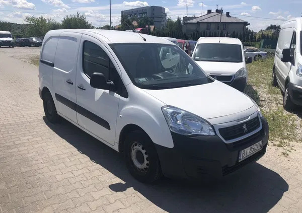 mazowieckie Peugeot Partner cena 21955 przebieg: 218000, rok produkcji 2015 z Warszawa